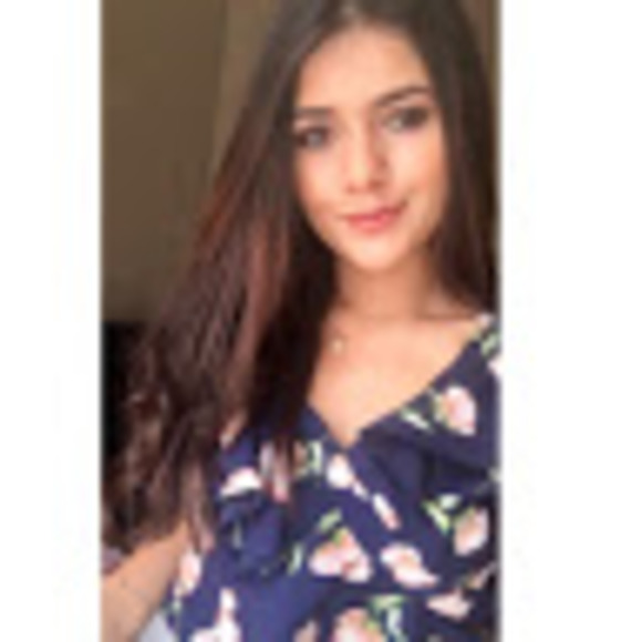 Meet your Posher, Andrea - Picture 1 of 1